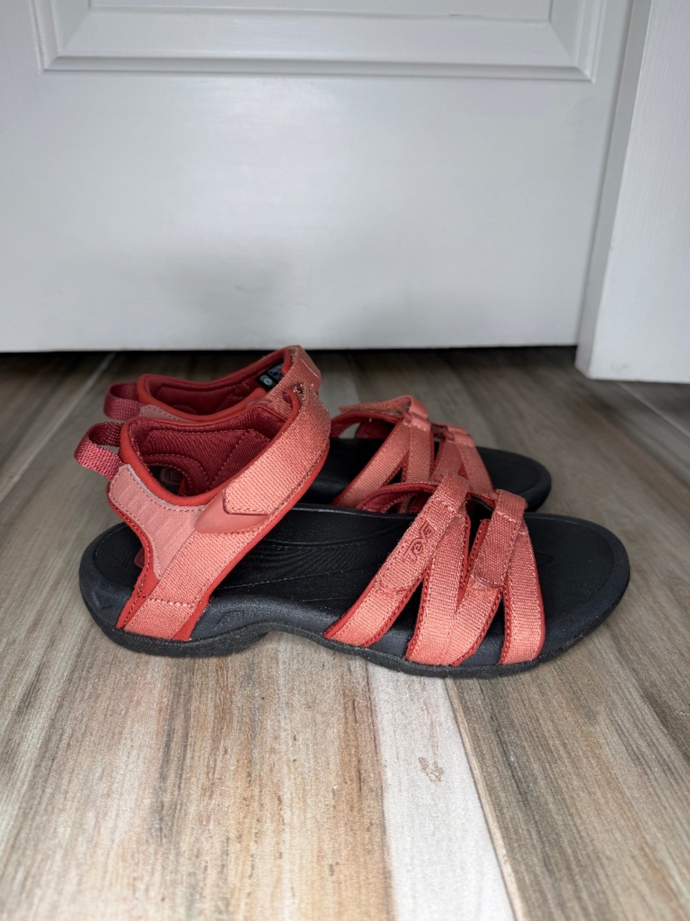 Teva Tirra Sport Strappy Sandals Burnt Orange Women 6.5 Adjustable Hook & Loop